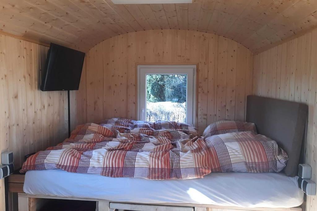 Zirkuswagen Glamping Fuer 2 Mit Veranda Kueche Netflix Parken Und Hofladen Steinhofel Zewnętrze zdjęcie